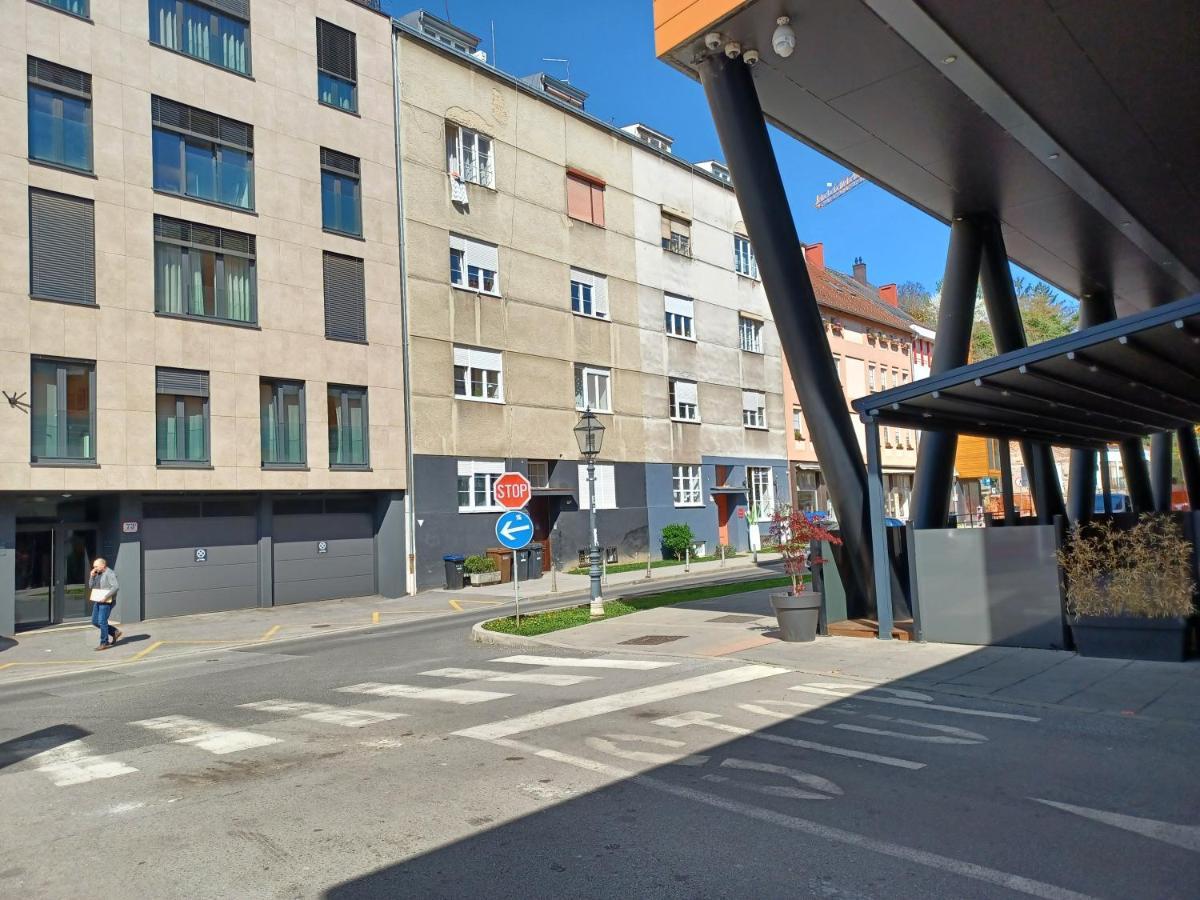 Apartment Elara Zagreb Extérieur photo